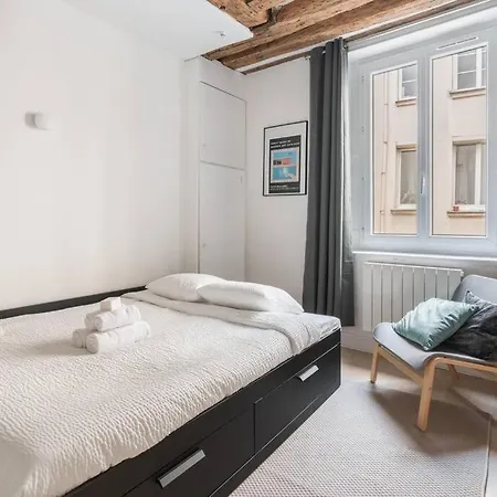 En Plein Coeur Du Marais Appartamento Parigi